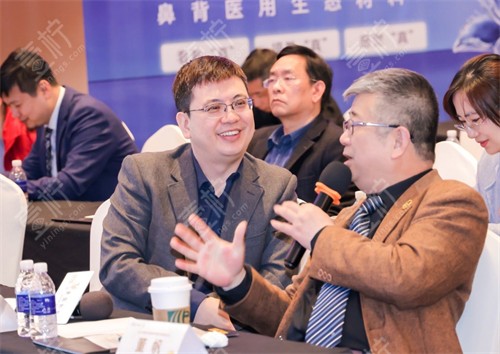 范荣杰医生图片