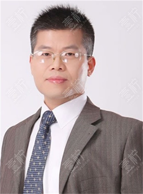 陈小剑医生照片
