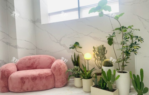 杭州浮想国医疗美容医院沙发等候一角