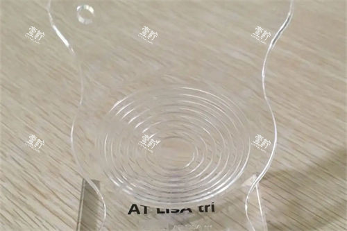 三焦点人工晶体实物展示图.jpg