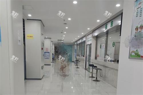 合肥东南眼科医院走廊环境.jpg 合肥东南眼科医院走廊环境.jpg