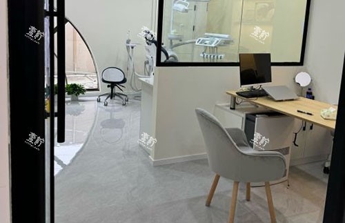 重庆河马口腔牙齿治疗商谈室.jpg