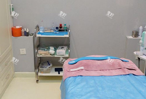 广州雅贝壹医疗美容皮肤护理室.jpg