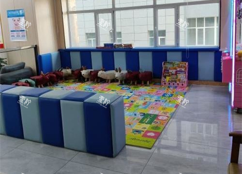 乌鲁木齐正博口腔儿童游乐区.jpg 乌鲁木齐正博口腔儿童游乐区.jpg