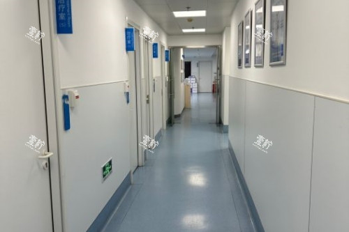 上海伯思立医疗美容医院走廊.jpg 上海伯思立医疗美容医院走廊.jpg
