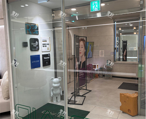 韩国Baid皮肤科门口环境.jpg 韩国Baid皮肤科门口环境.jpg