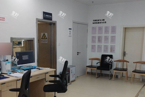 潍坊华贝口腔（东风店）治疗室.jpg