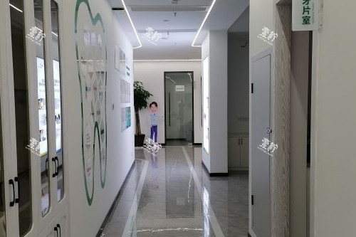 安吉皓雅口腔走廊环境.jpg