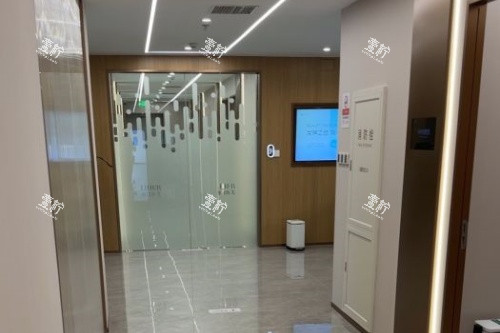 北京丽合医疗美容医院走廊.jpg