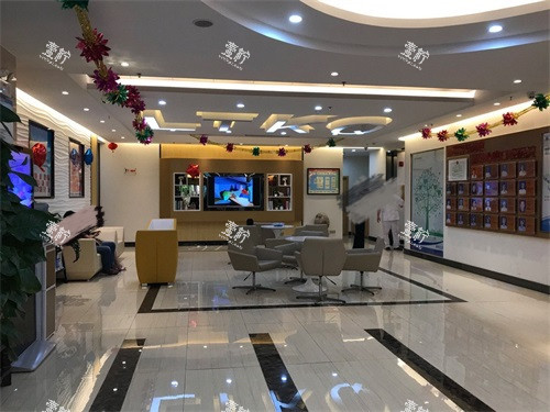 梧州蓝天口腔医院大厅休息区.jpg 梧州蓝天口腔医院大厅休息区.jpg
