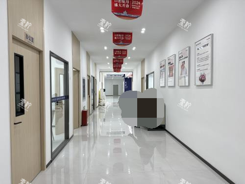 昆明团圆口腔诊室走廊环境.jpg