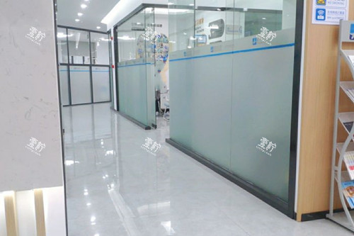 广安爱牙仕口腔内部过道环境示意图.jpg