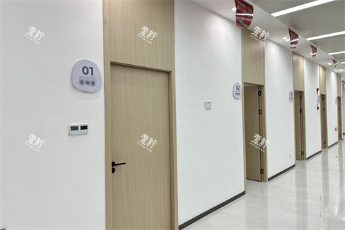 昆明团圆口腔医院诊区走廊环境.jpg