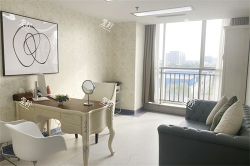 四川现代整形面诊室.jpg 四川现代整形面诊室.jpg