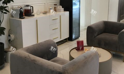 北京加减美医疗美容门诊等候区.jpg