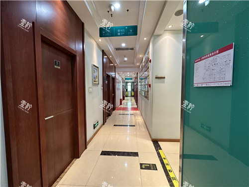 武汉爱齿尔口腔走廊环境图.jpg