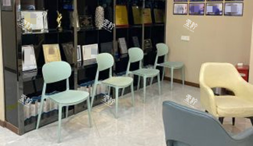 武汉爱齿尔口腔内部大厅环境.jpg