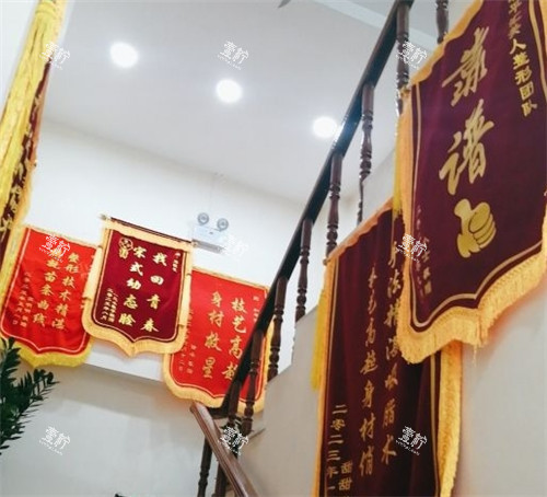 沈阳汇美人整形美容荣誉展示墙.jpg 沈阳汇美人整形美容荣誉展示墙.jpg