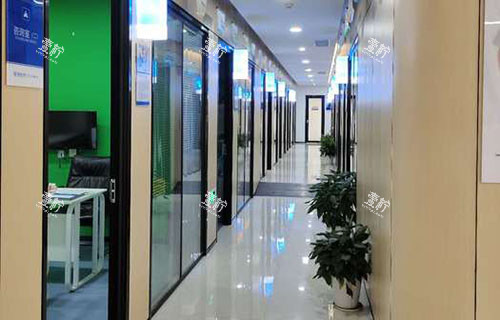 武汉缀美口腔走廊环境实拍图.jpg 武汉缀美口腔走廊环境实拍图.jpg