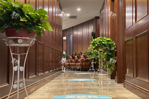 四川悦好医学美容医院走廊环境.jpg 四川悦好医学美容医院走廊环境.jpg