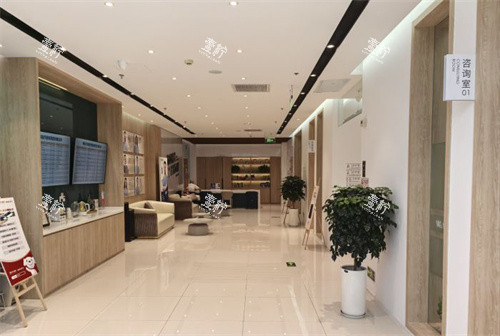 北京维乐口腔通州店走廊环境.jpg