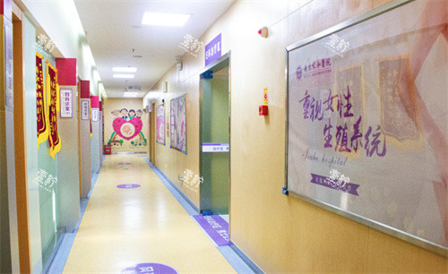 南京家和医院私密科走廊.jpg