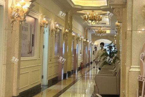 南宁美丽焦点医疗美容医院走廊.jpg