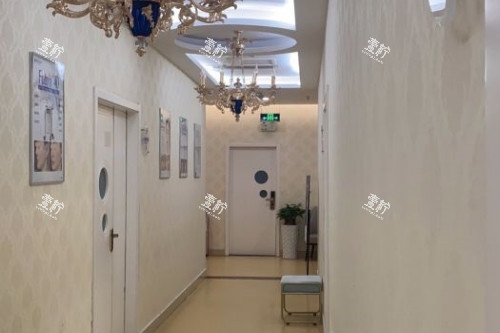 广州海峡医疗美容医院治疗室.jpg