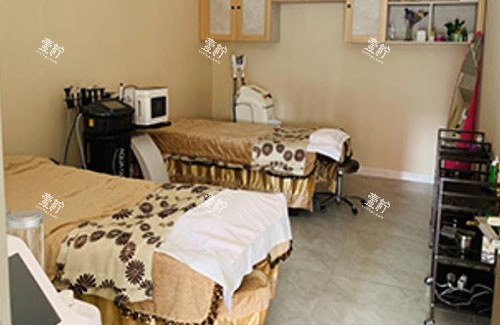 沧州枫华医疗美容皮肤护理室.jpg 沧州枫华医疗美容皮肤护理室.jpg