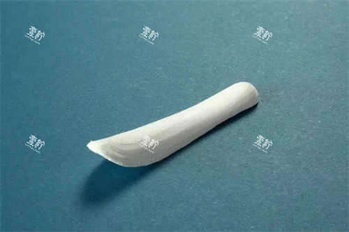 隆鼻用的膨体.jpg 隆鼻用的膨体.jpg