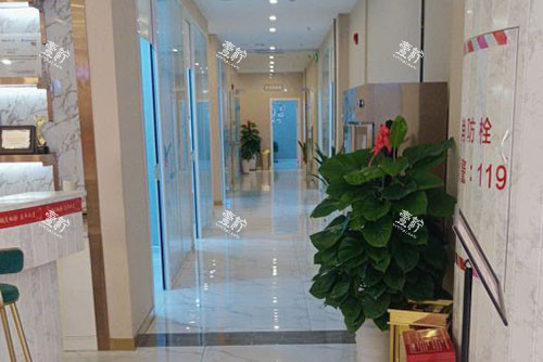 河源粤时光医疗美容走廊环境图.jpg