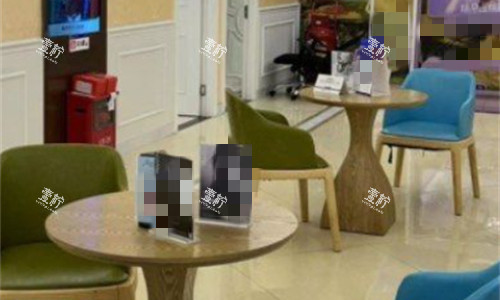 佛山曙光金子整形休息沙发图.jpg 佛山曙光金子整形休息沙发图.jpg