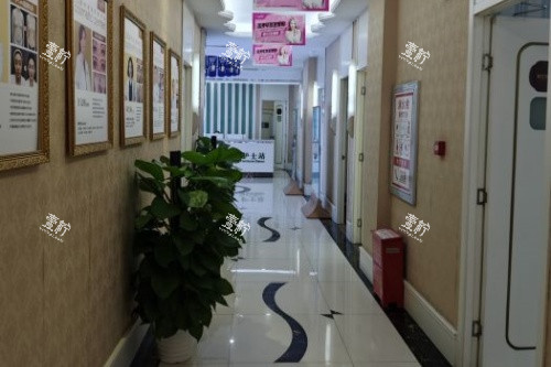 武汉乐美医疗美容医院走廊.jpg