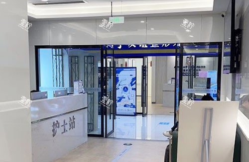 泰州友谊整形护士站环境实拍图.jpg