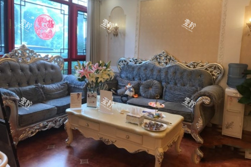 北京龙泽日盛整形休息室.jpg