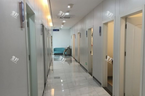 广州荔医医疗美容医院走廊.jpg 广州荔医医疗美容医院走廊.jpg