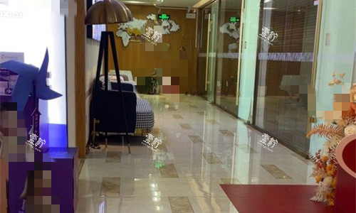 深圳瑞芙臣医疗美容走廊大厅图.jpg