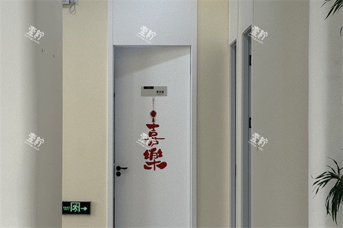 北京润颜医疗美容走廊.jpg