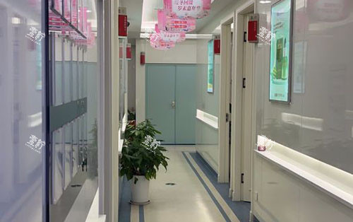 南通友谊整形走廊环境实拍图.jpg 南通友谊整形走廊环境实拍图.jpg
