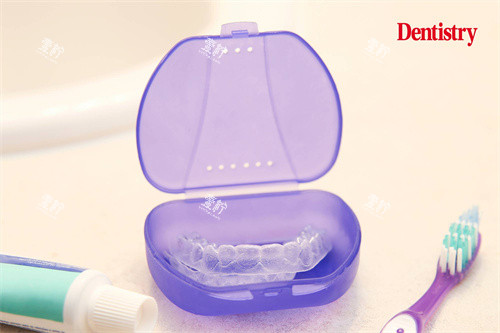 Smile Direct Club隐形矫正器.jpg