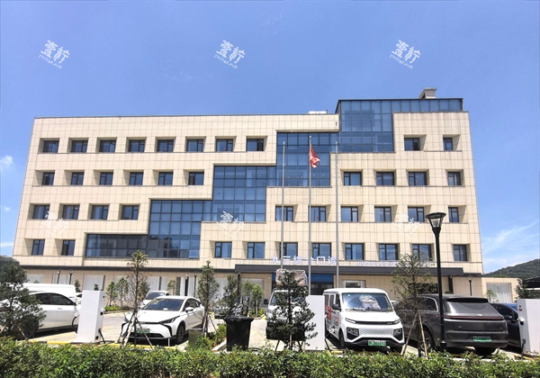 浙江台州九三口腔门诊部医院大楼.png