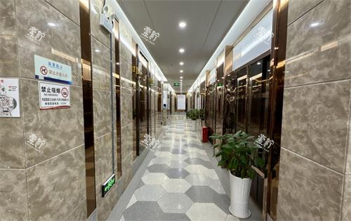 贵阳妍僖整形植发走廊.png