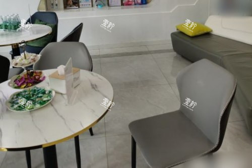江苏常州皓美口腔门诊部等候区.jpg