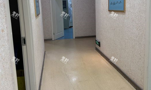 自贡铂美医疗美容走廊图.jpg 自贡铂美医疗美容走廊图.jpg