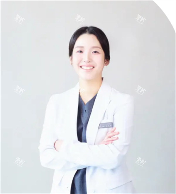 韩国LIOL皮肤科李周贤院长.jpg