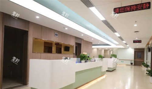 深圳禾正医院整形科导台图.jpg 深圳禾正医院整形科导台图.jpg
