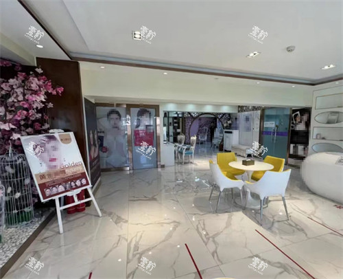 赤峰雅飞悦己医疗美容大厅环境图.jpg