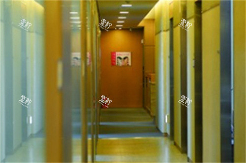 韩国延世STAR皮肤科走廊.jpg
