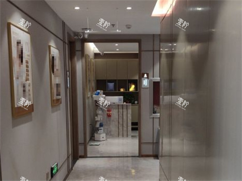 东营艾莎医疗美容走廊环境图.jpg