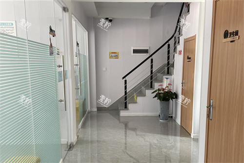 徐州惠雅口腔门诊部走廊.jpg 徐州惠雅口腔门诊部走廊.jpg